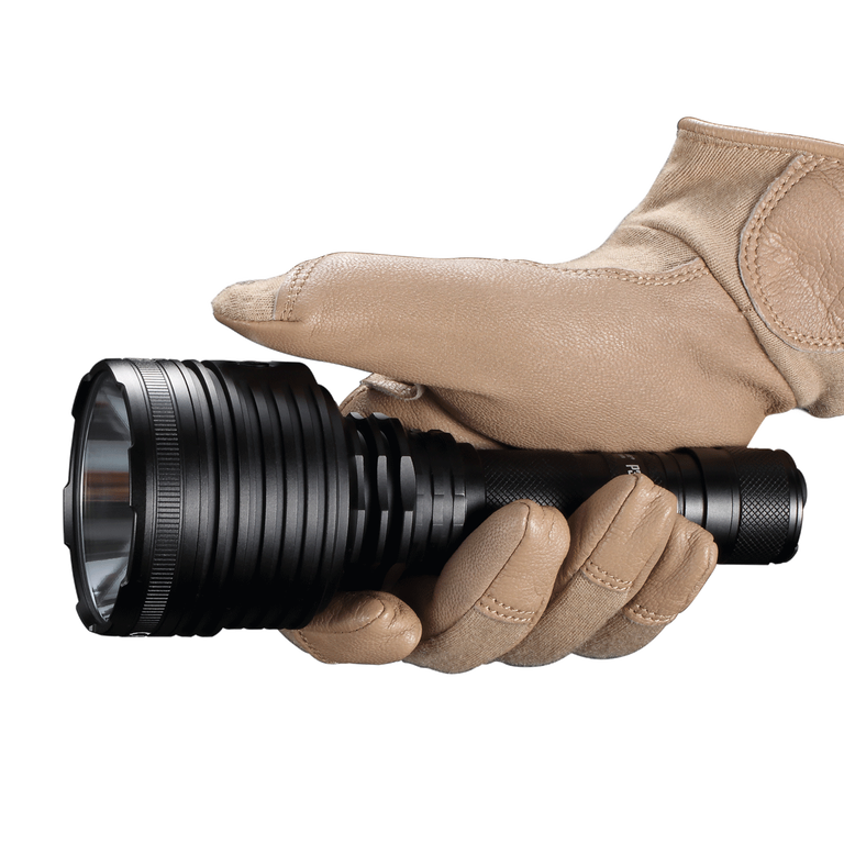 Svítilna NITECORE P30i